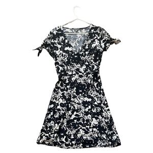 Floral Wrap-Look Apt. 9 Petite Medium Dress with Tie Sleeves